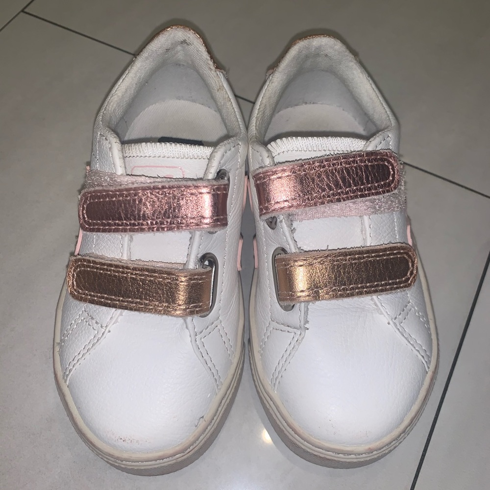 Veja toddler girl sneakers size Eur 25 US 8.5